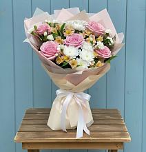 Букет цветов из:  Гвоздики, Орхидеи и Розы #REPLACE_PRED# Подгорной Краснодарского края