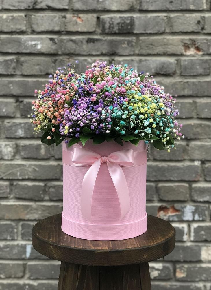 Цветочная композиция из Гипсофила и Розы в шляпной коробке в Подгорной Краснодарского края