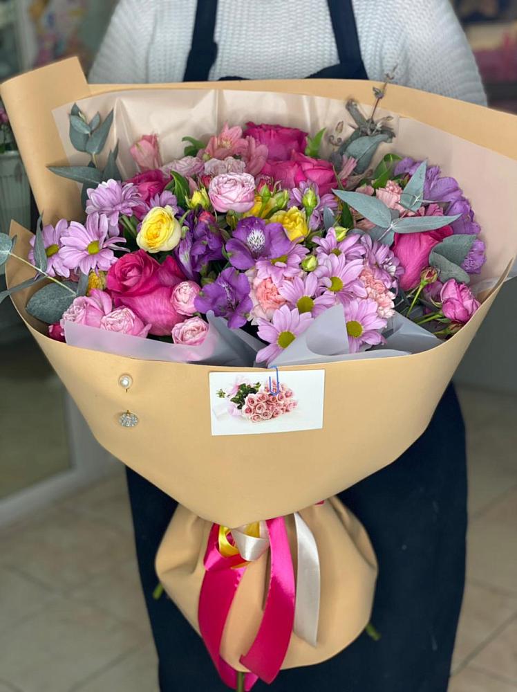 Букет цветов из: Хризантемы, Гвоздики и Альстромерии в Подгорной Краснодарского края