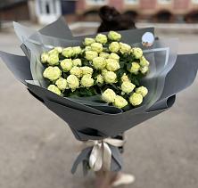 Букет Белые кустовые розы Солинеро в Подгорной Краснодарского края