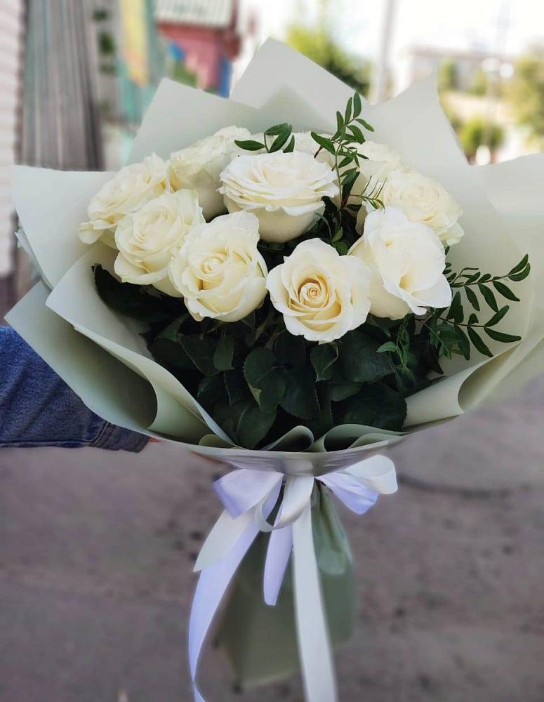Букет Белые розы Проуд в Подгорной Краснодарского края