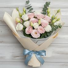 Букет цветов из:  Лизиантусы в Подгорной Краснодарского края