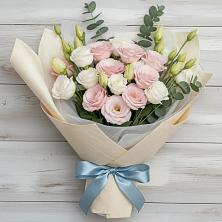 Букет цветов из:  Лизиантусы в Подгорной Краснодарского края