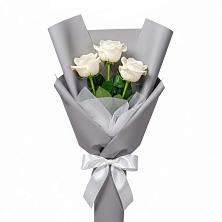 Букет 3 белые розы в Подгорной Краснодарского края