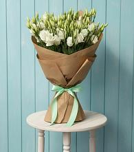 Букет цветов из:  Лизиантусы в Подгорной Краснодарского края