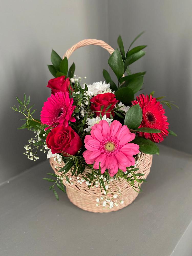 Цветочная композиция из Розы, Хризантемы и Герберы в корзине в Подгорной Краснодарского края