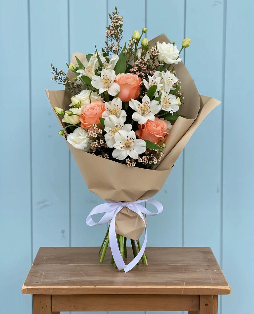Букет цветов из: Альстромерии, Лизиантусы, Розы и Хризантемы в Подгорной Краснодарского края