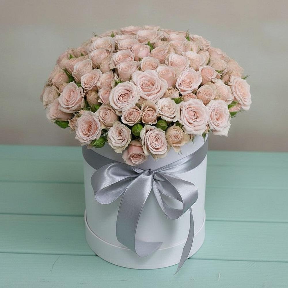 Цветочная композиция из Розы в шляпной коробке в Подгорной Краснодарского края